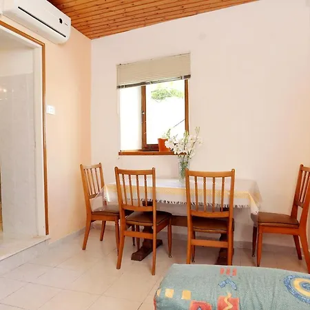 With Parking Space Lumbarda, Korcula - 156 דירה *